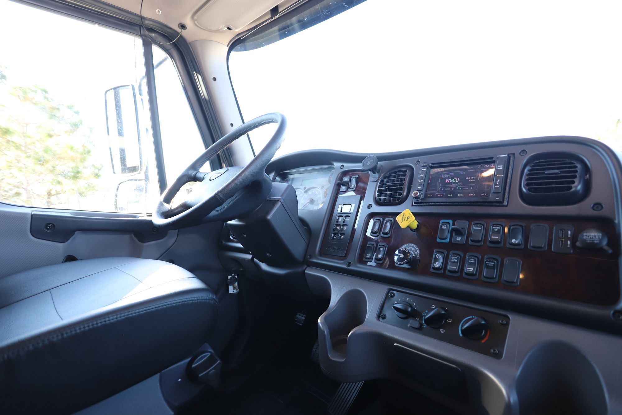 Used 2020 Newmar Super Star 4058 Class A  For Sale