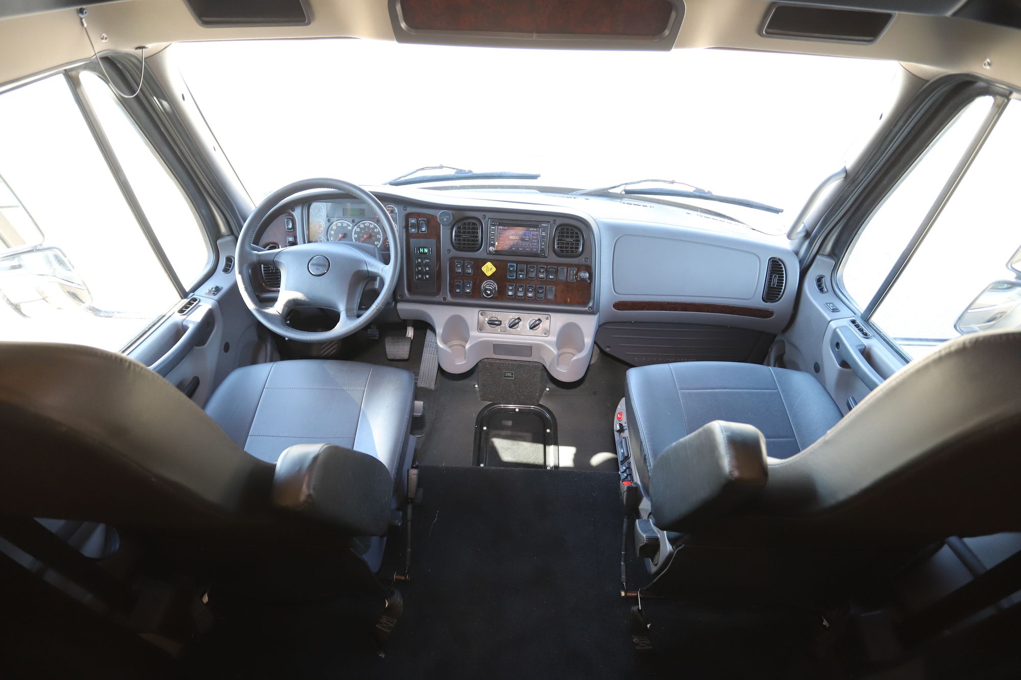 Used 2020 Newmar Super Star 4058 Class A  For Sale
