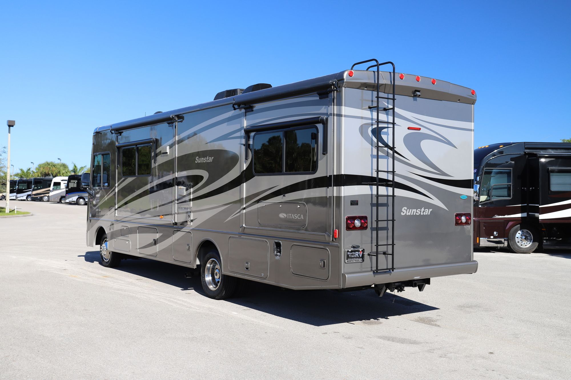 Used 2015 Itasca Sun Star 30T Class A  For Sale