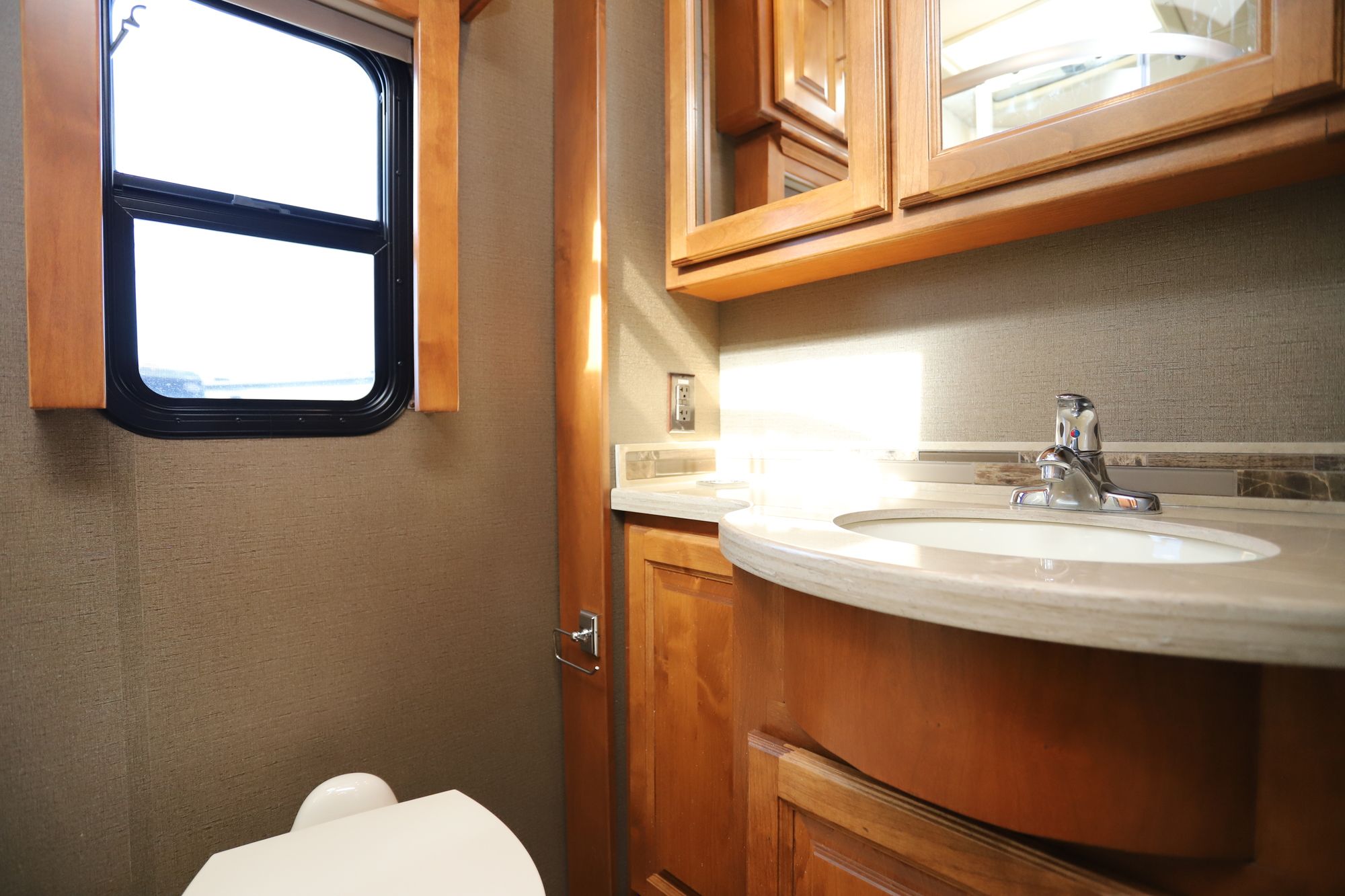 Used 2019 Tiffin Motor Homes Allegro Red 33AA Class A  For Sale