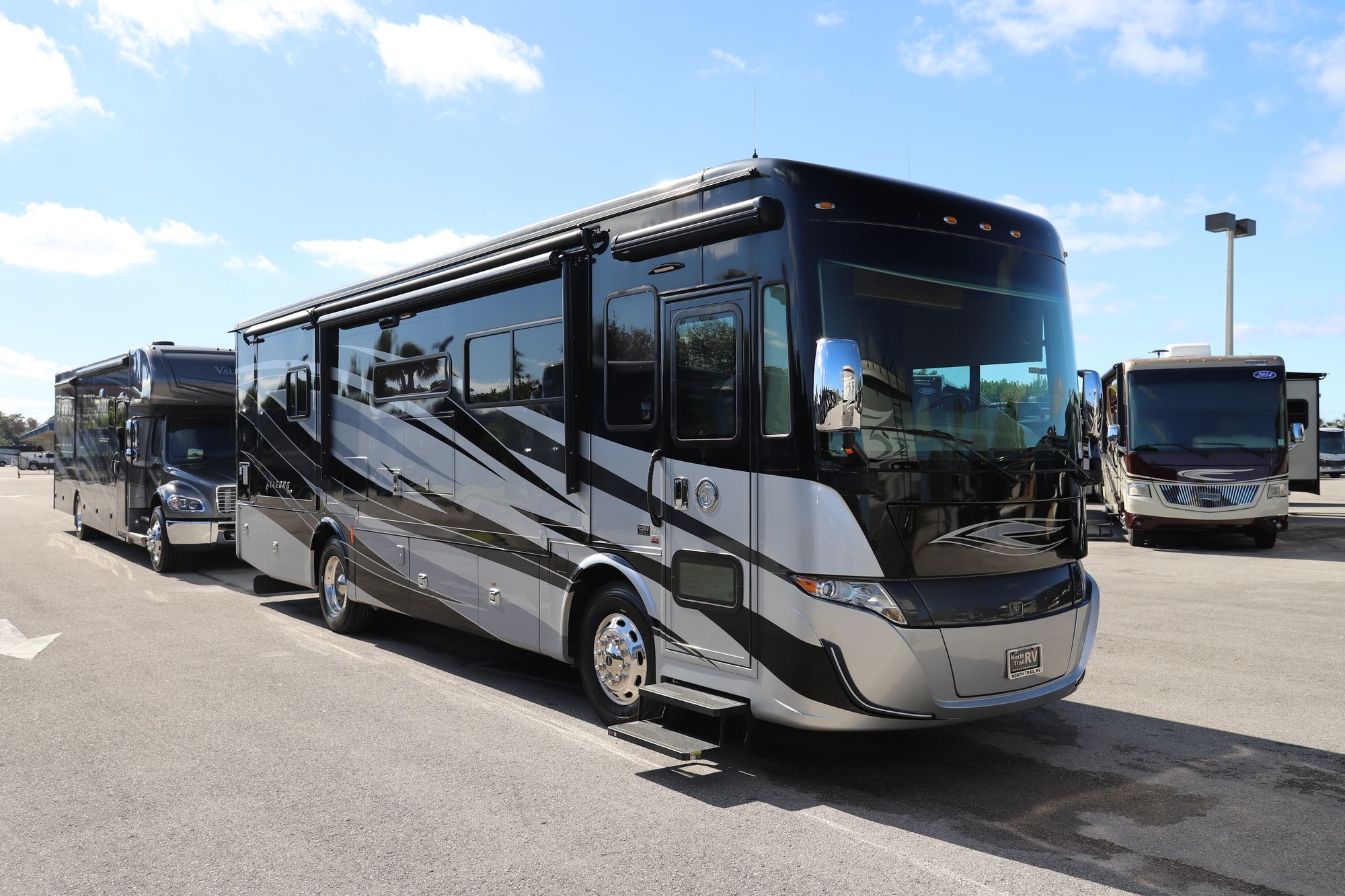 Used 2019 Tiffin Motor Homes Allegro Red 33AA Class A  For Sale