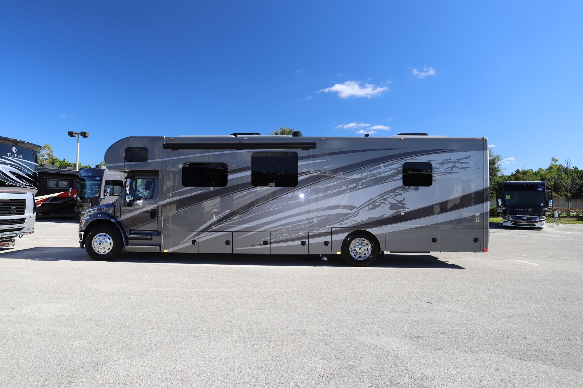 New 2021 Renegade Rv Valencia 38RW Super C  For Sale