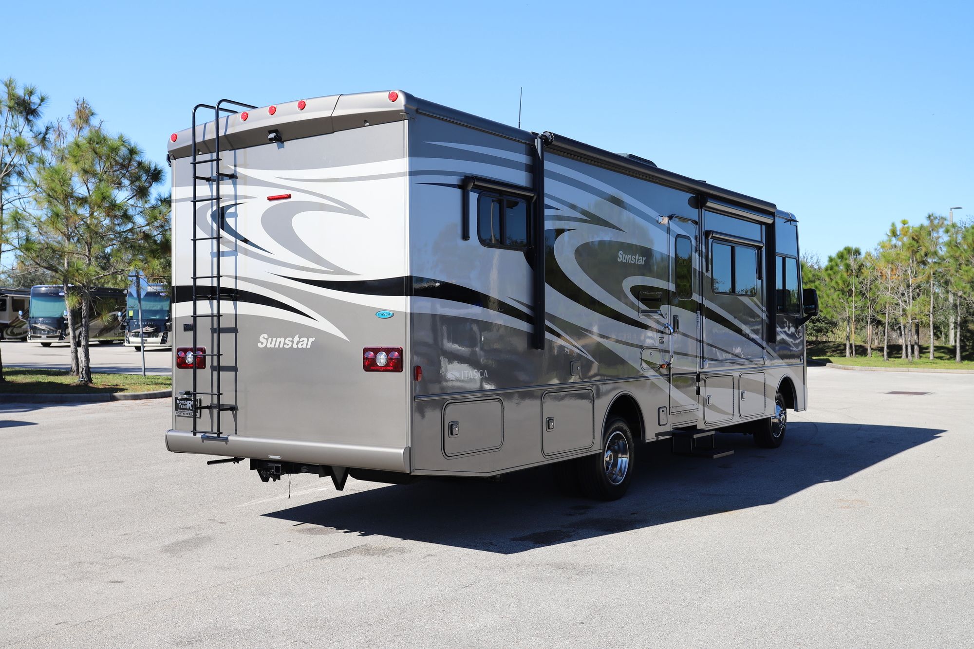 Used 2015 Itasca Sun Star 30T Class A  For Sale