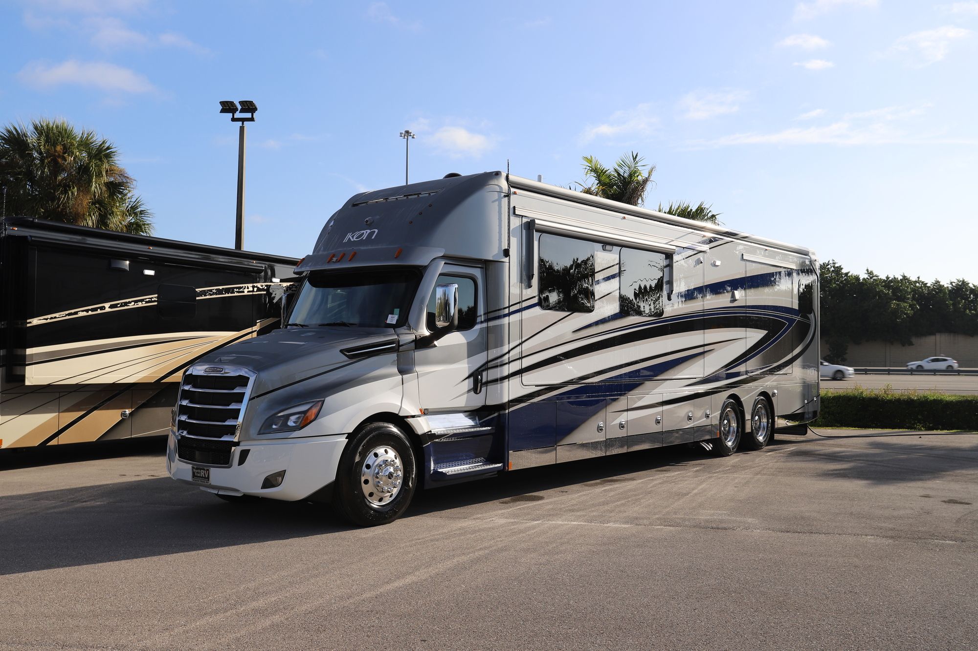 New 2021 Renegade Rv Ikon i4534RX Super C  For Sale