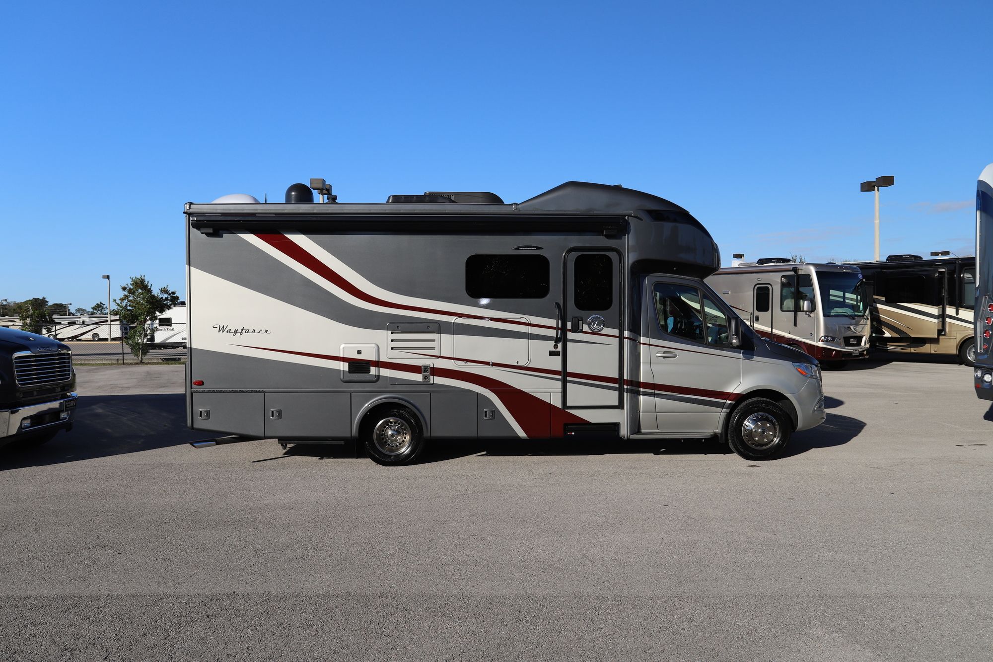 Used 2020 Tiffin Motor Homes Wayfarer 25RW Class C  For Sale