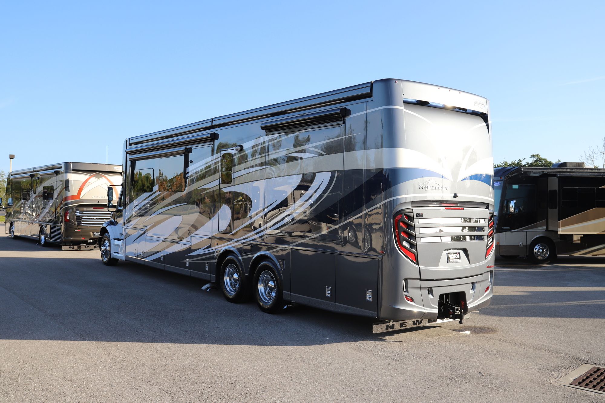 New 2021 Newmar Supreme Aire 4575 Super C  For Sale