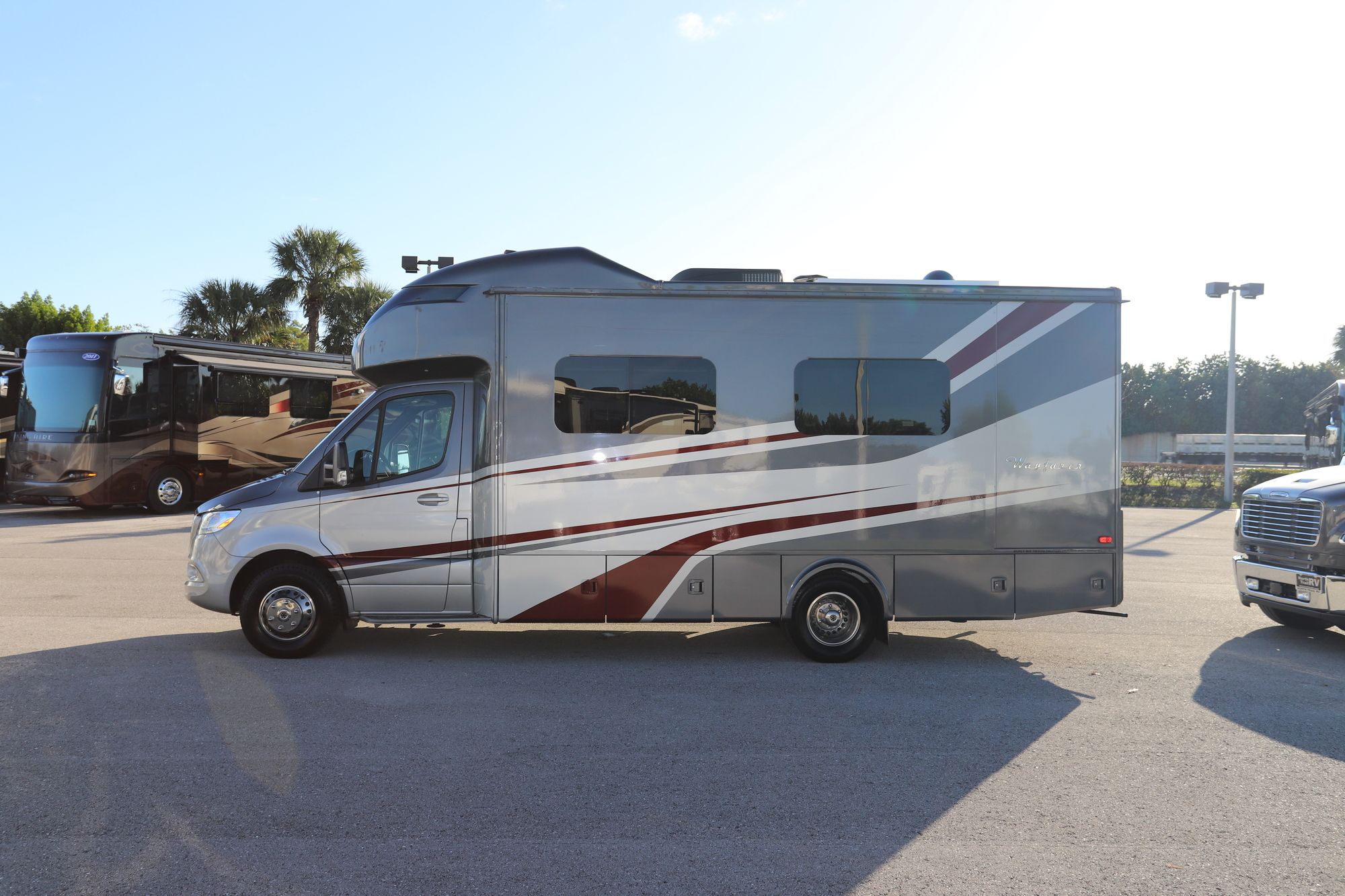 Used 2020 Tiffin Motor Homes Wayfarer 25RW Class C  For Sale