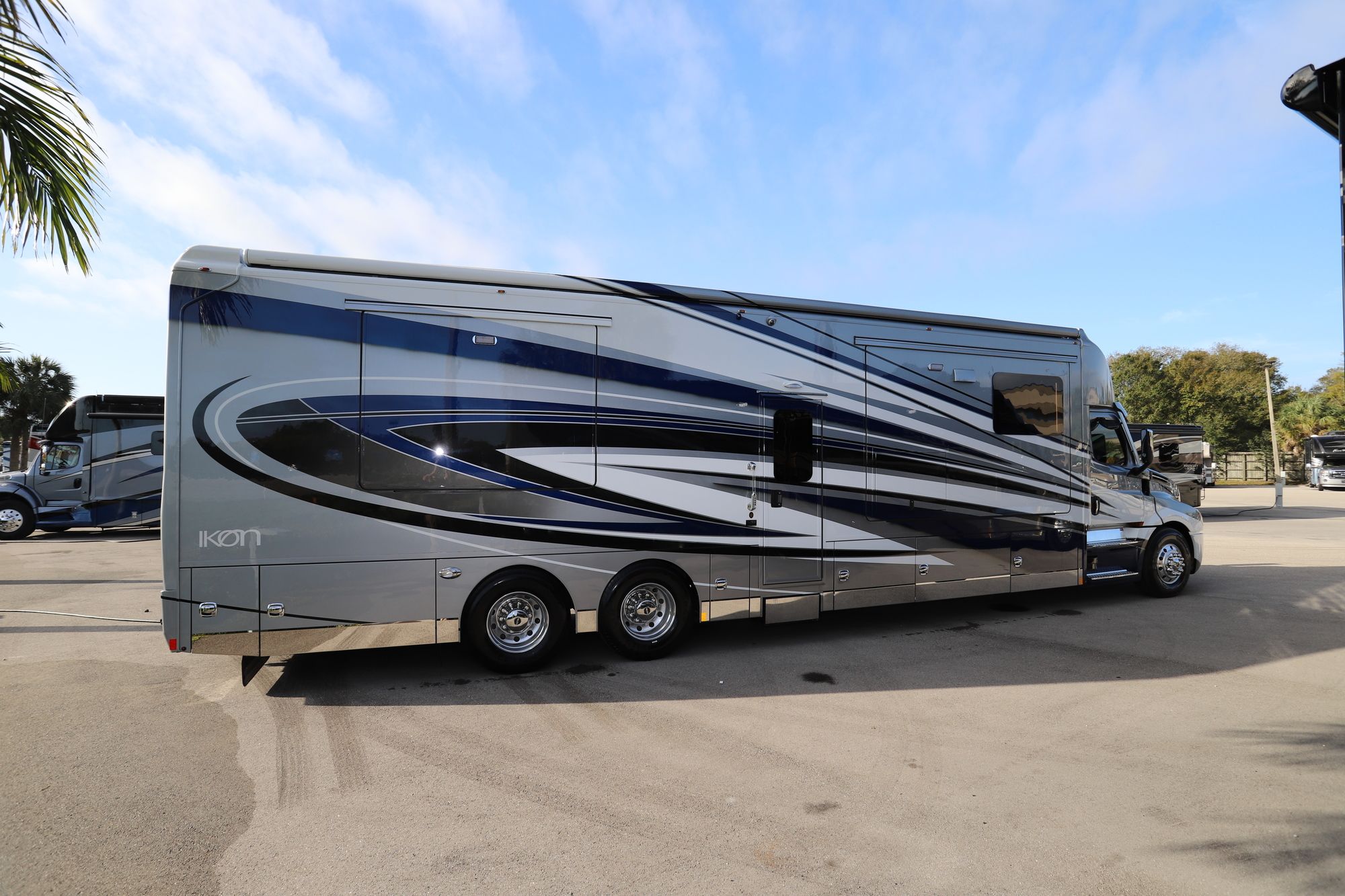 New 2021 Renegade Rv Ikon i4534RX Super C  For Sale