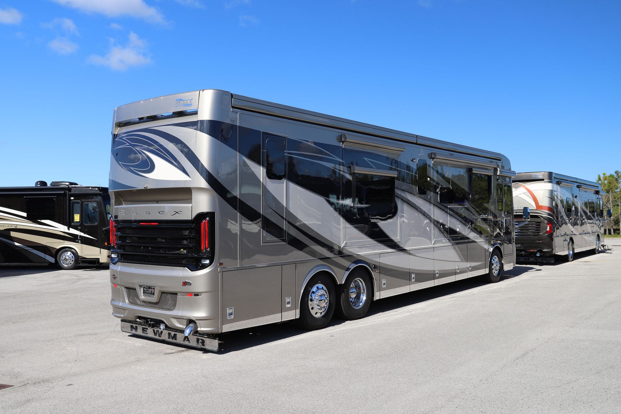 New 2021 Newmar Essex 4551 Class A  For Sale