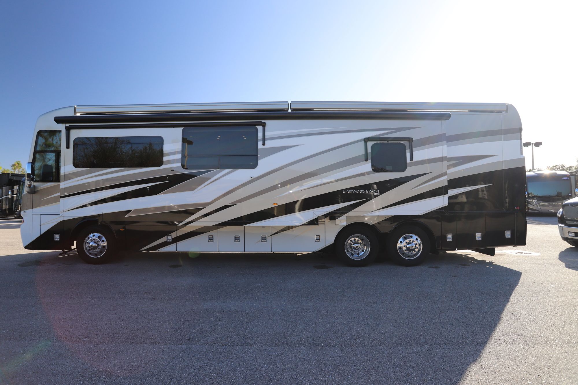 New 2021 Newmar Ventana 4037 Class A  For Sale