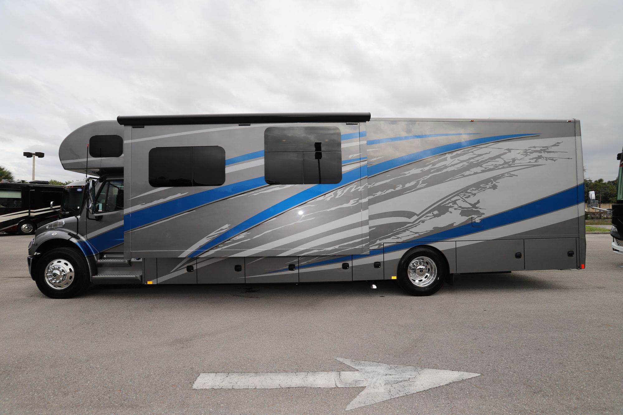 New 2021 Renegade Rv Valencia 38BB Super C  For Sale