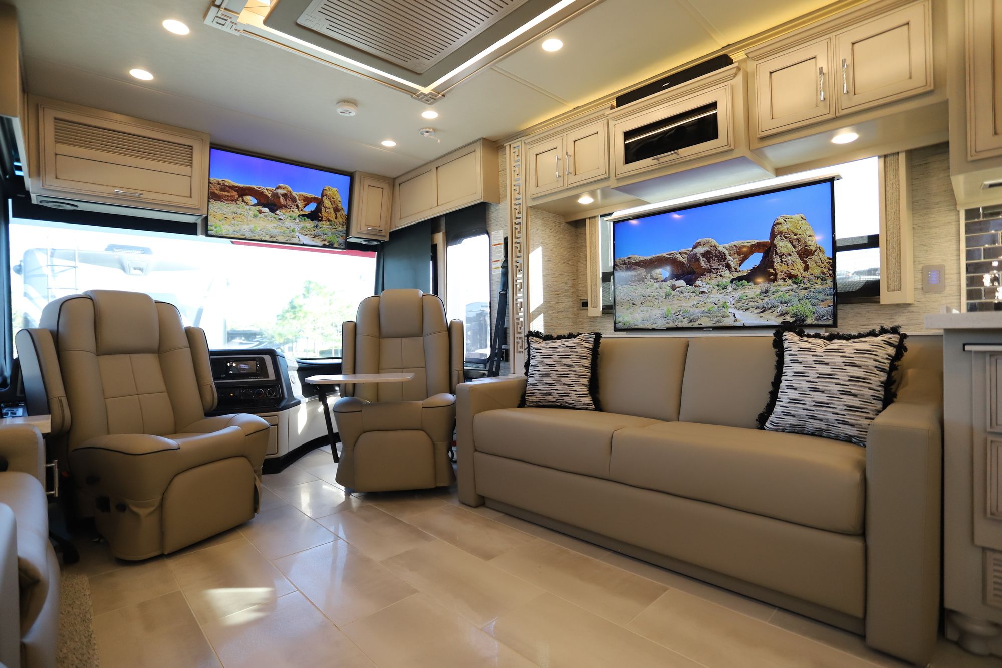 New 2021 Newmar Ventana 4037 Class A  For Sale