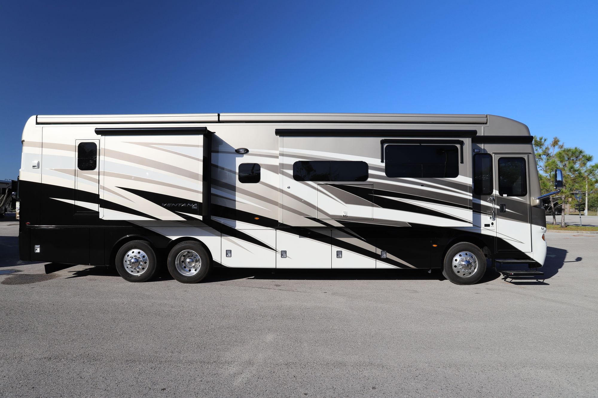 New 2021 Newmar Ventana 4037 Class A  For Sale