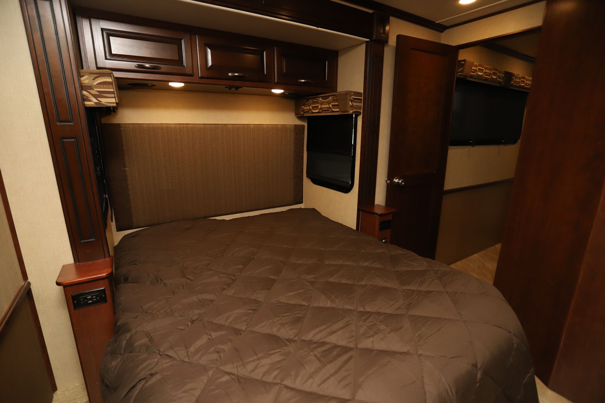 Used 2017 Fleetwood Bounder 36X Class A  For Sale