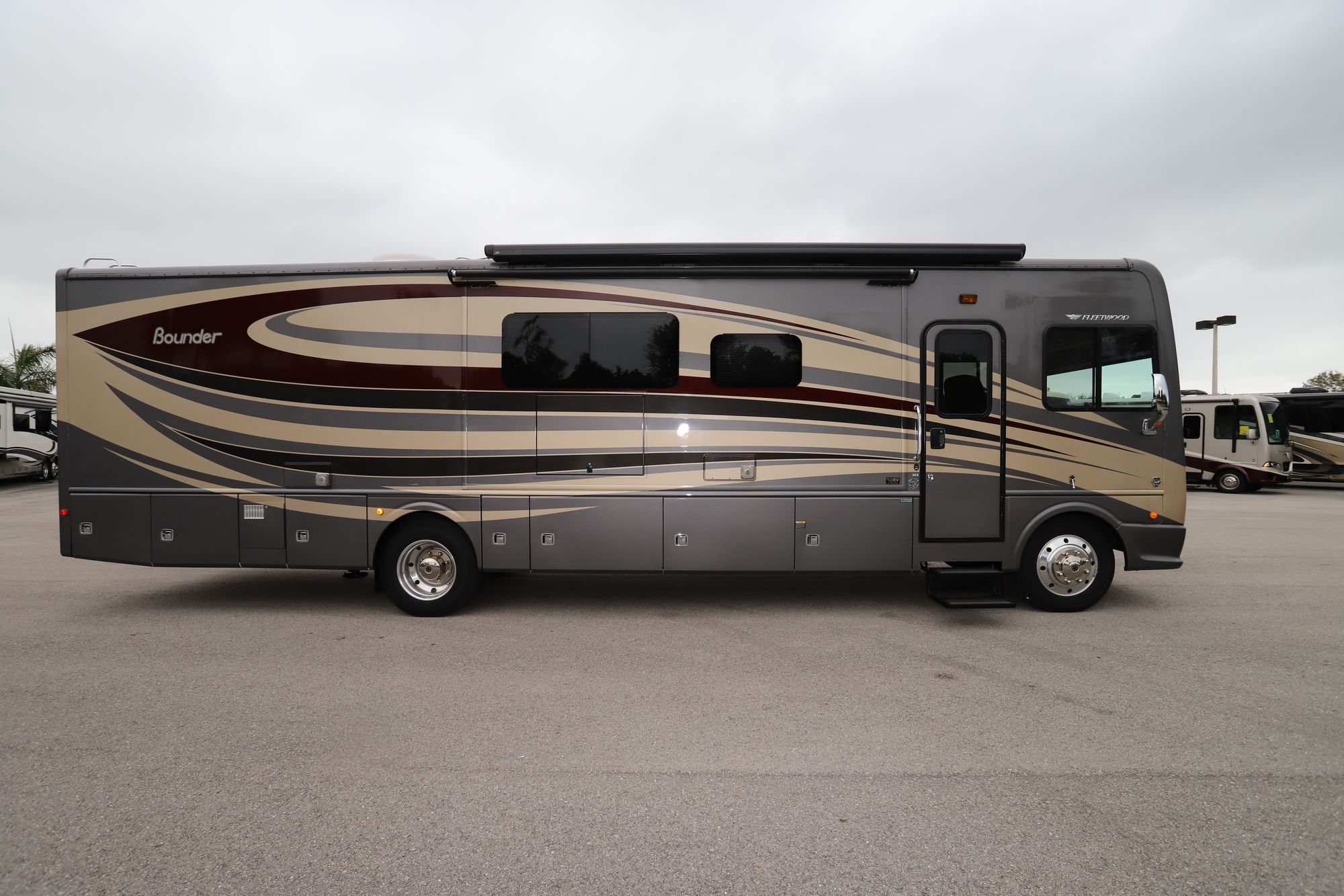 Used 2017 Fleetwood Bounder 36X Class A  For Sale