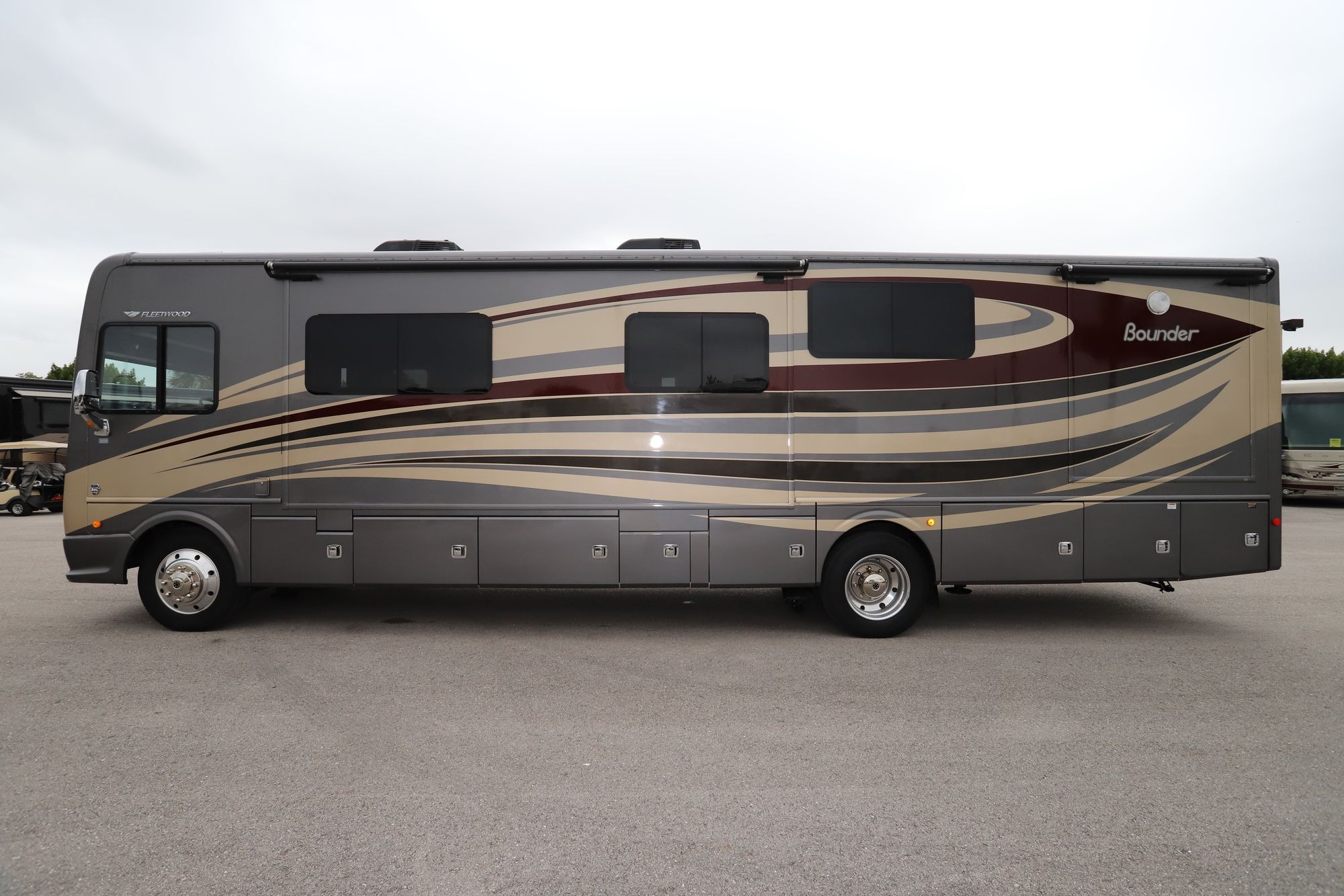 Used 2017 Fleetwood Bounder 36X Class A  For Sale