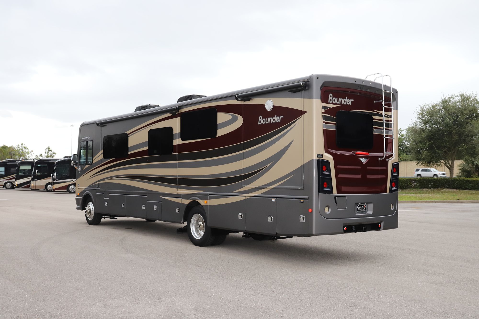 Used 2017 Fleetwood Bounder 36X Class A  For Sale