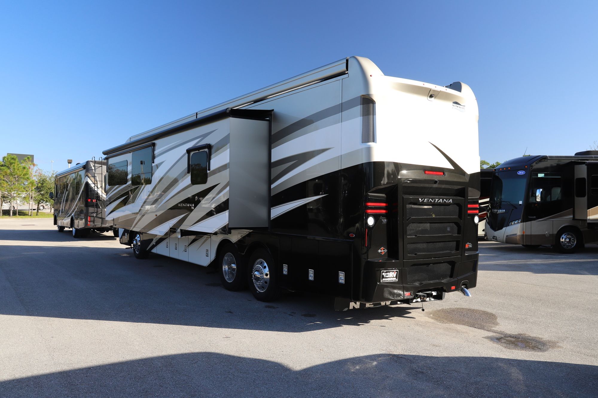 New 2021 Newmar Ventana 4037 Class A  For Sale