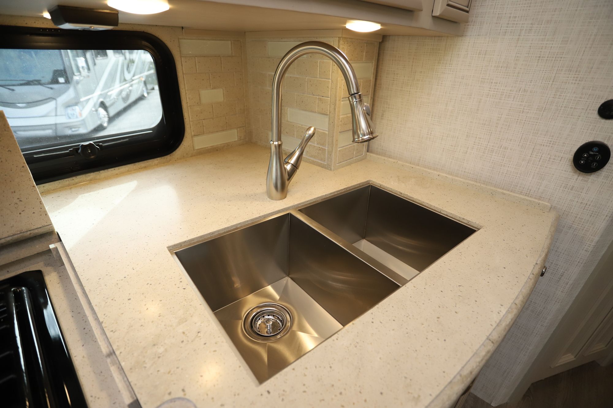 New 2021 Newmar Kountry Star 4037 Class A  For Sale