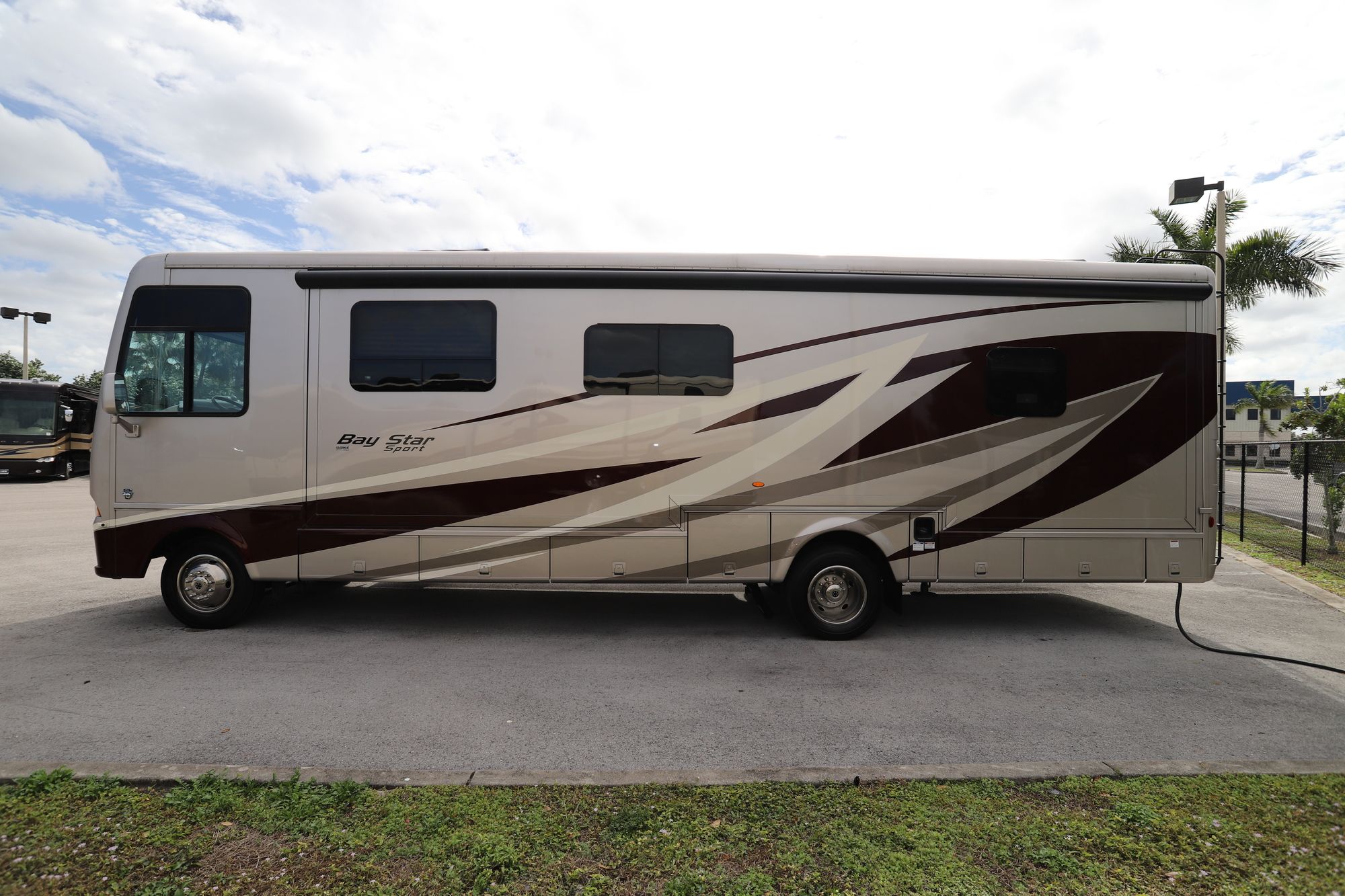 Used 2019 Newmar Baystar Sport 3307 Class A  For Sale