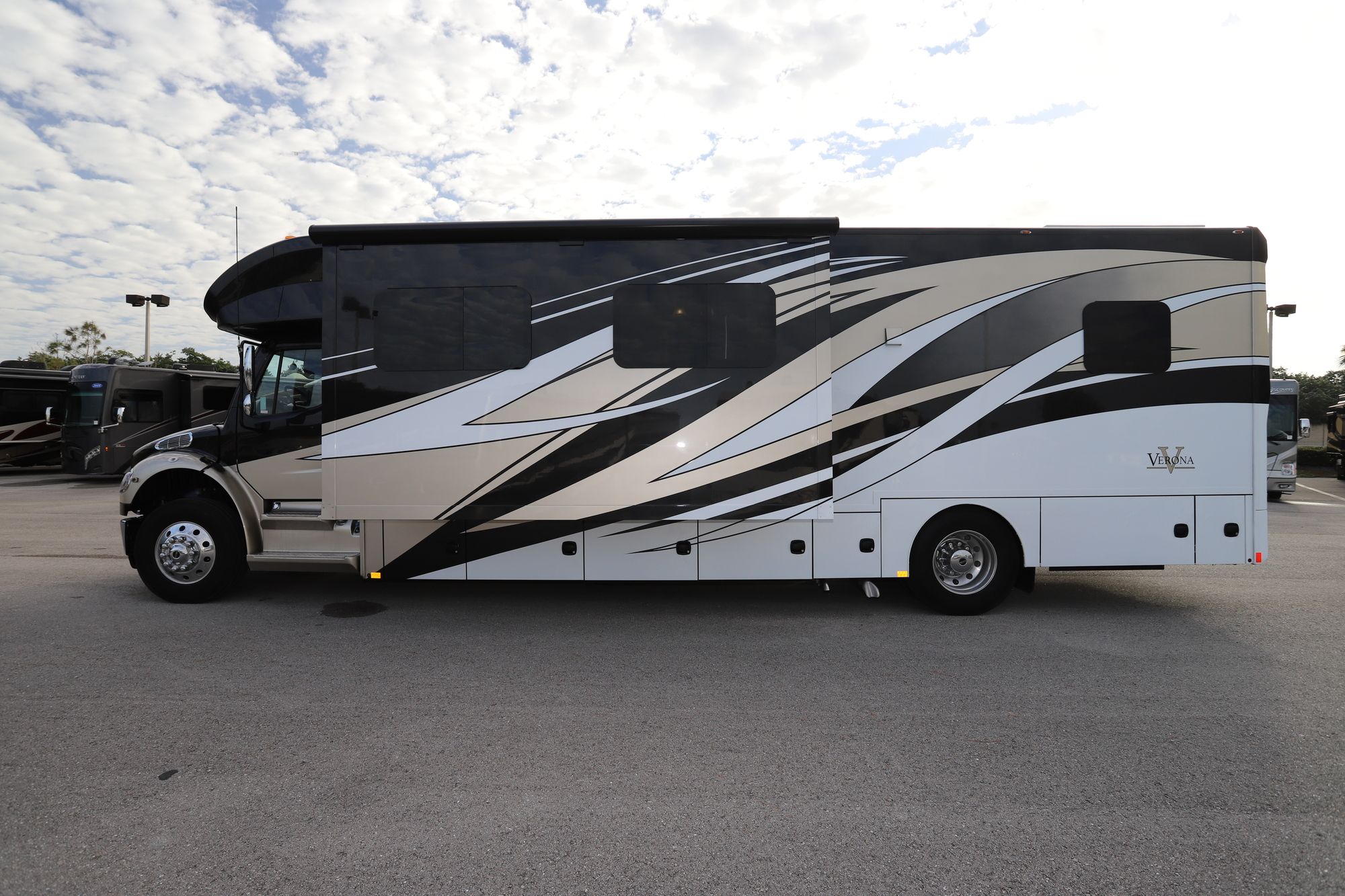 New 2021 Renegade Rv Verona 36VSB Super C  For Sale