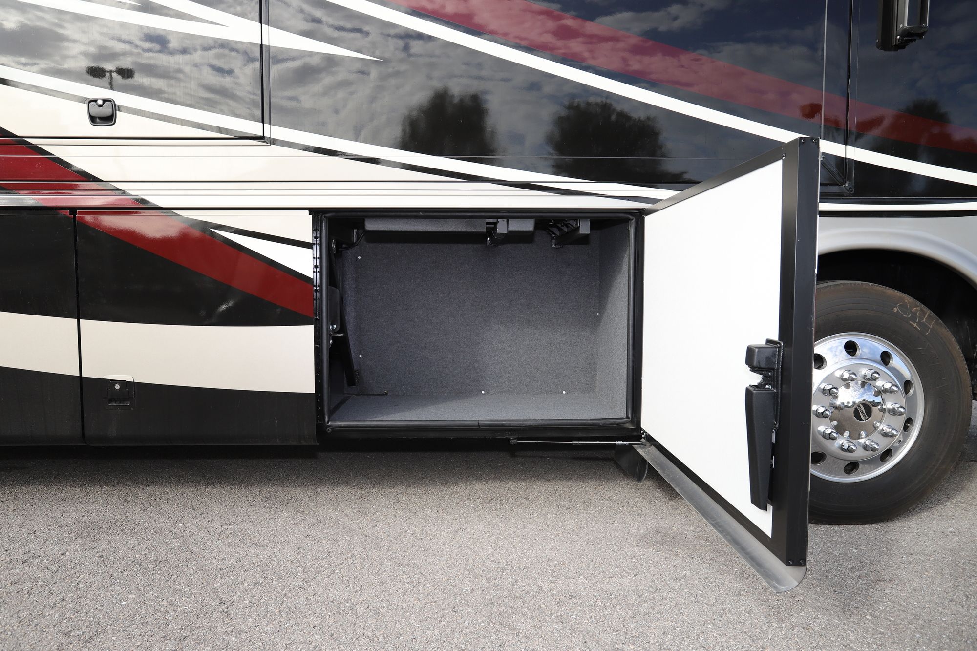 New 2021 Newmar Kountry Star 4037 Class A  For Sale