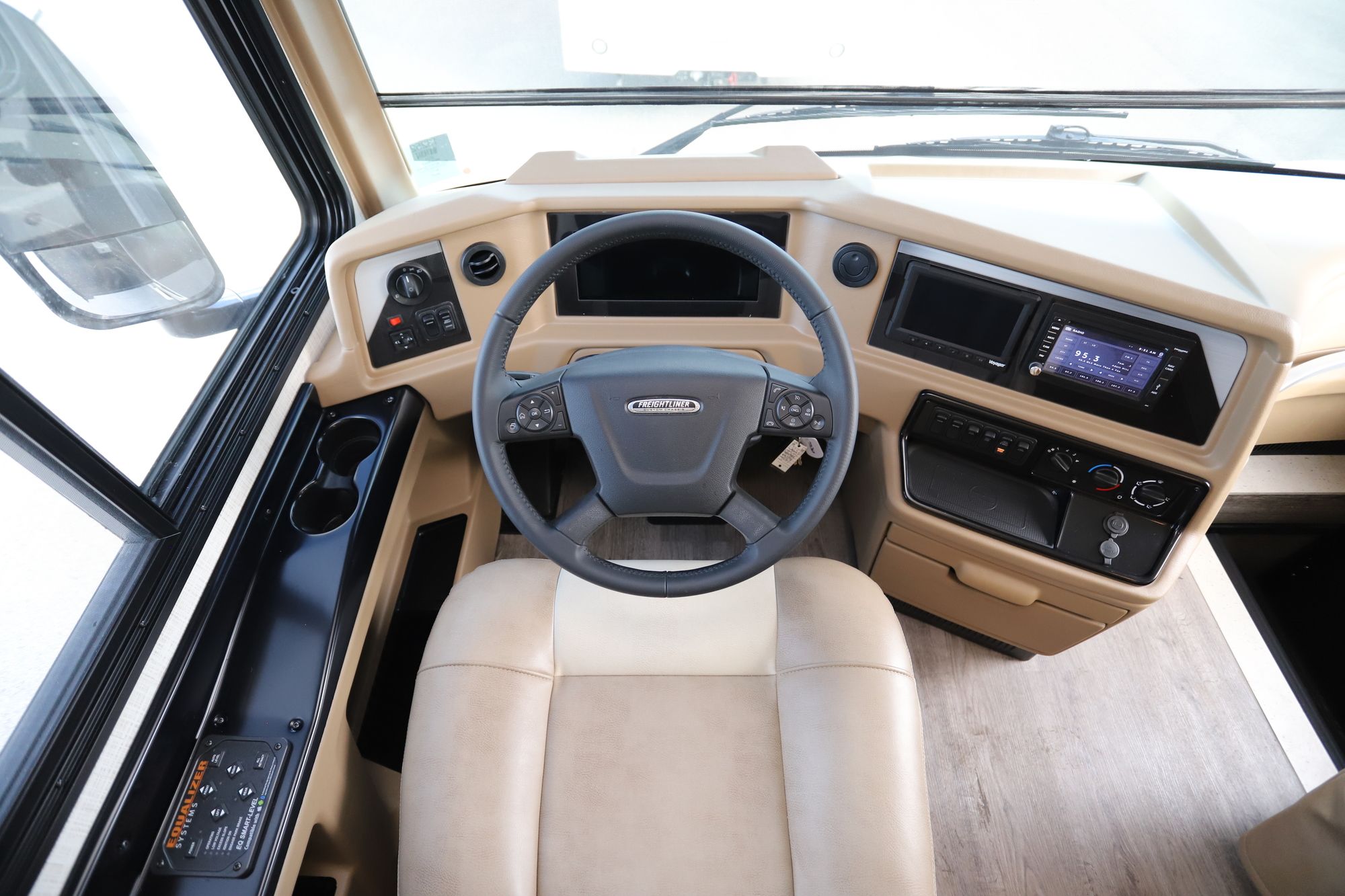 New 2021 Newmar Kountry Star 4037 Class A  For Sale