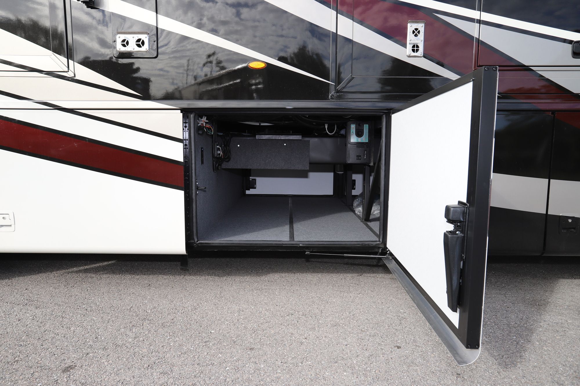 New 2021 Newmar Kountry Star 4037 Class A  For Sale