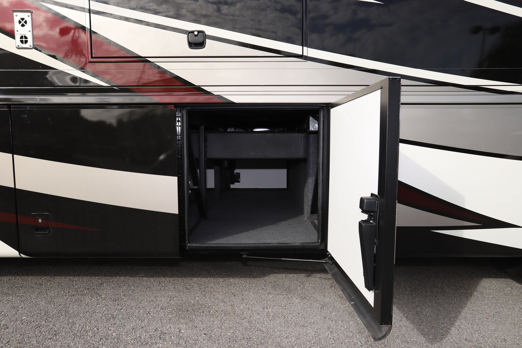 New 2021 Newmar Kountry Star 4037 Class A  For Sale