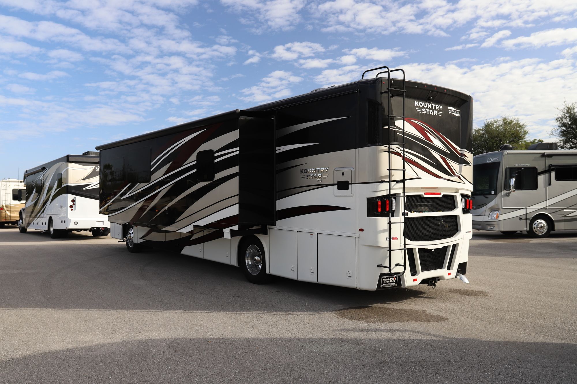 New 2021 Newmar Kountry Star 4037 Class A  For Sale
