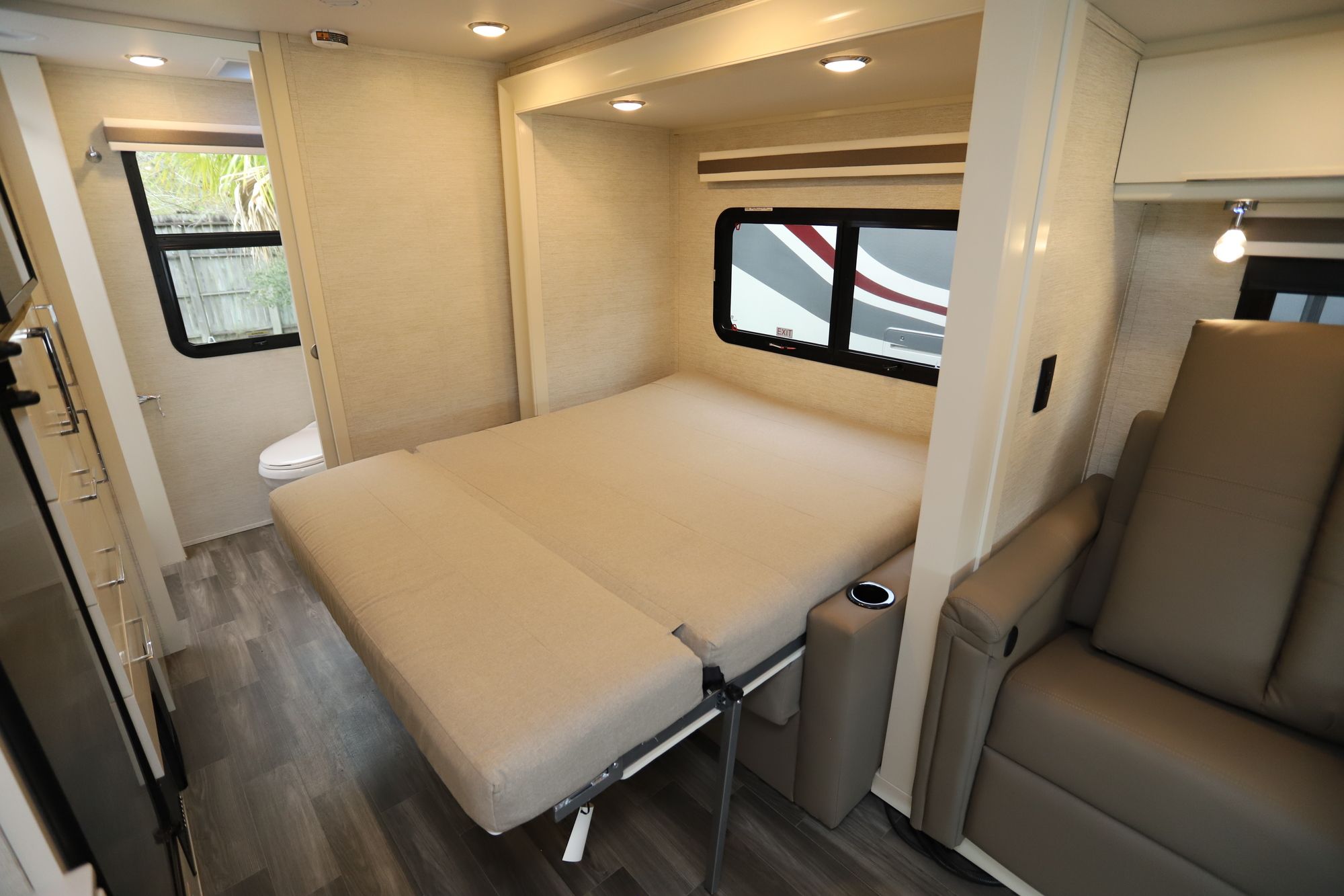 Used 2020 Tiffin Motor Homes Wayfarer 25RW Class C  For Sale