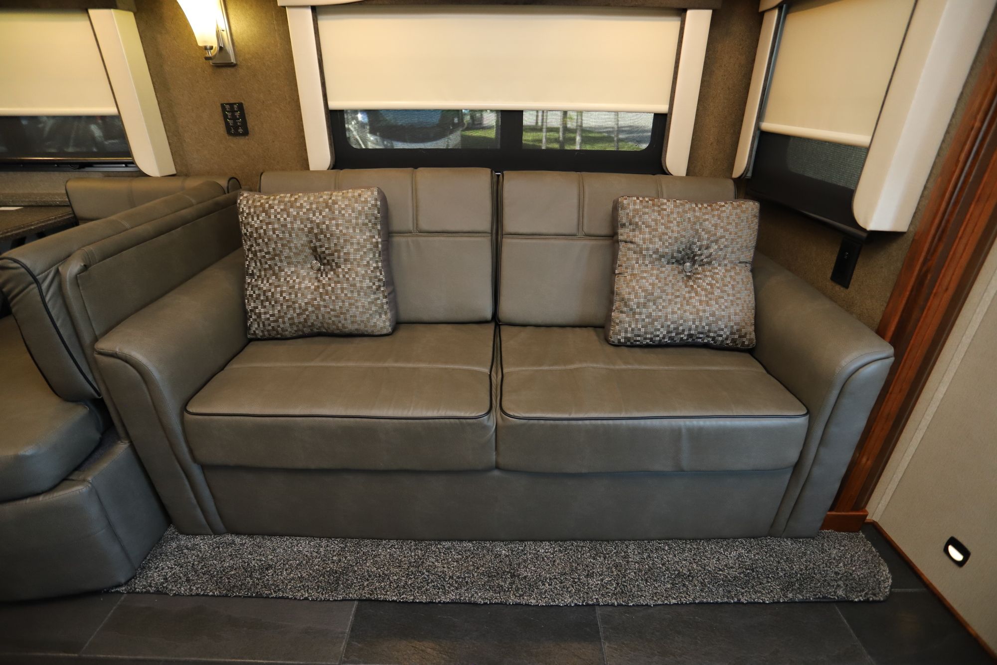 Used 2017 Renegade Rv Verona Le 40LTS Super C  For Sale