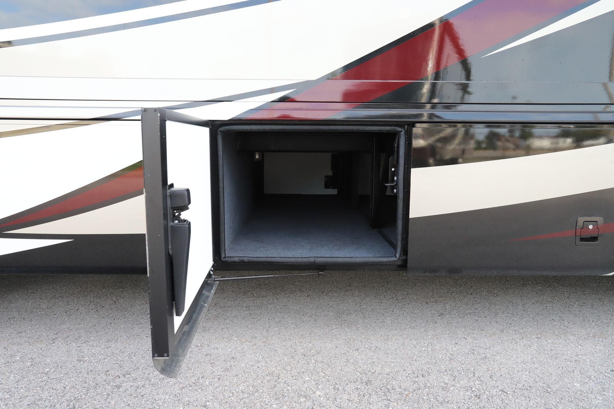 New 2021 Newmar Kountry Star 4037 Class A  For Sale