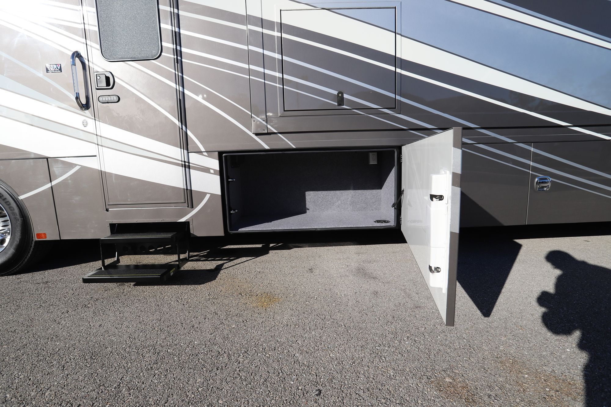 Used 2017 Renegade Rv Verona Le 40LTS Super C  For Sale