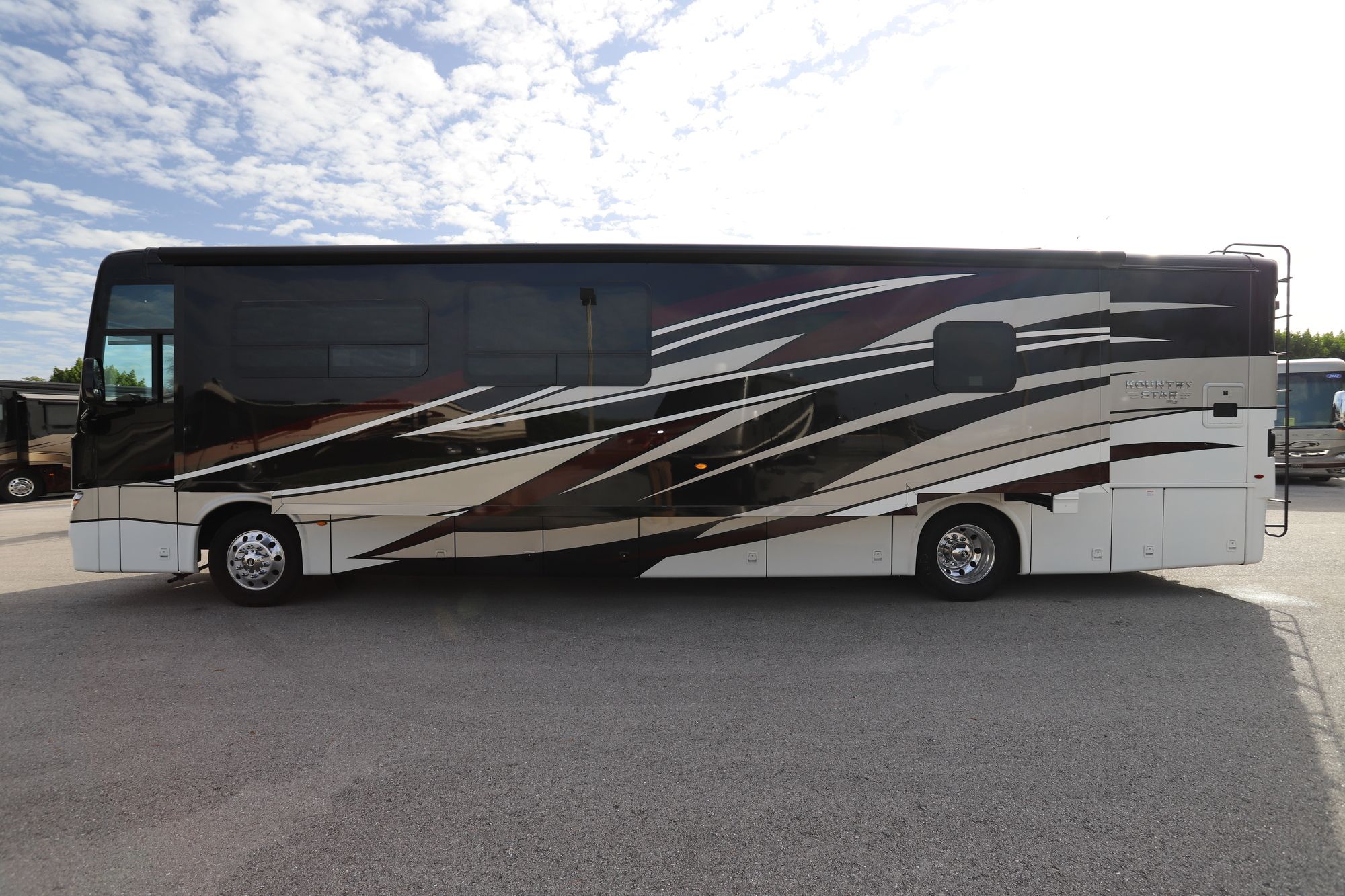 New 2021 Newmar Kountry Star 4037 Class A  For Sale