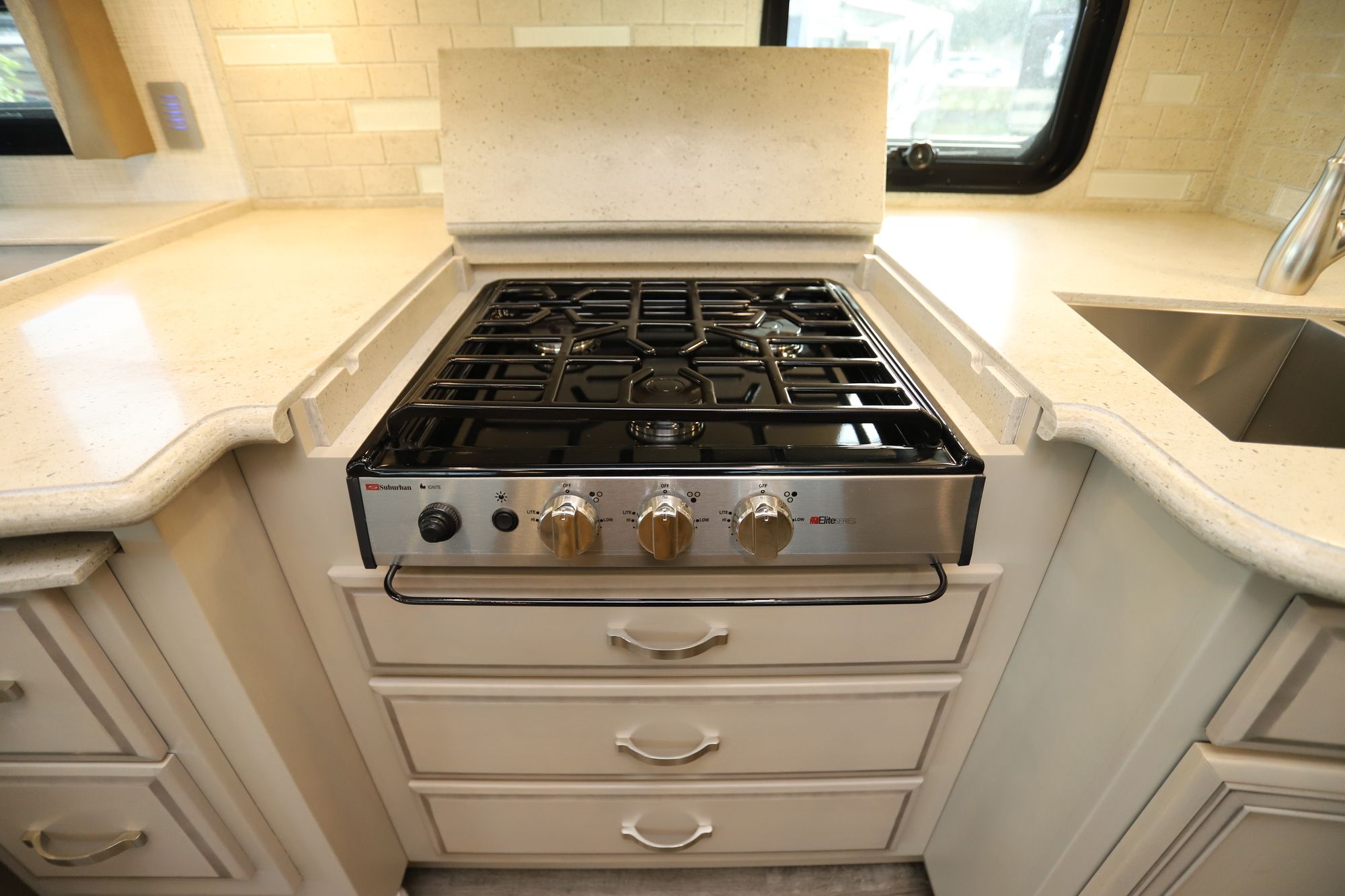 New 2021 Newmar Kountry Star 4037 Class A  For Sale