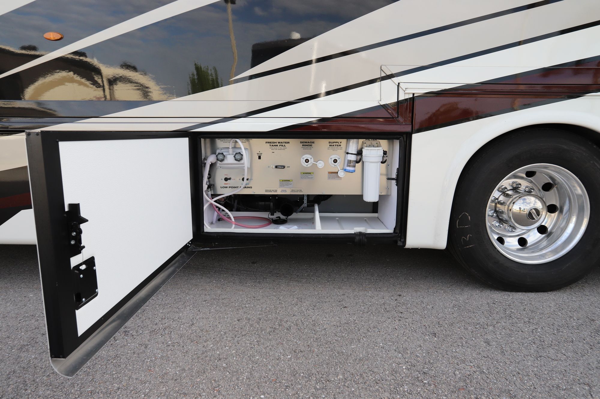 New 2021 Newmar Kountry Star 4037 Class A  For Sale