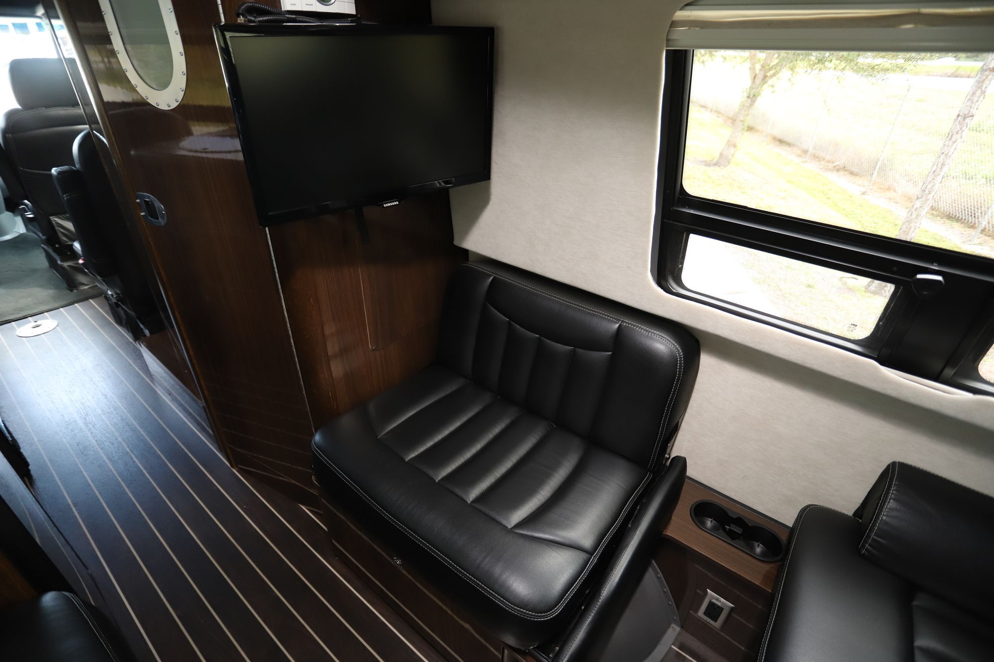 Used 2015 Airstream Interstate LOUNGE Class B  For Sale