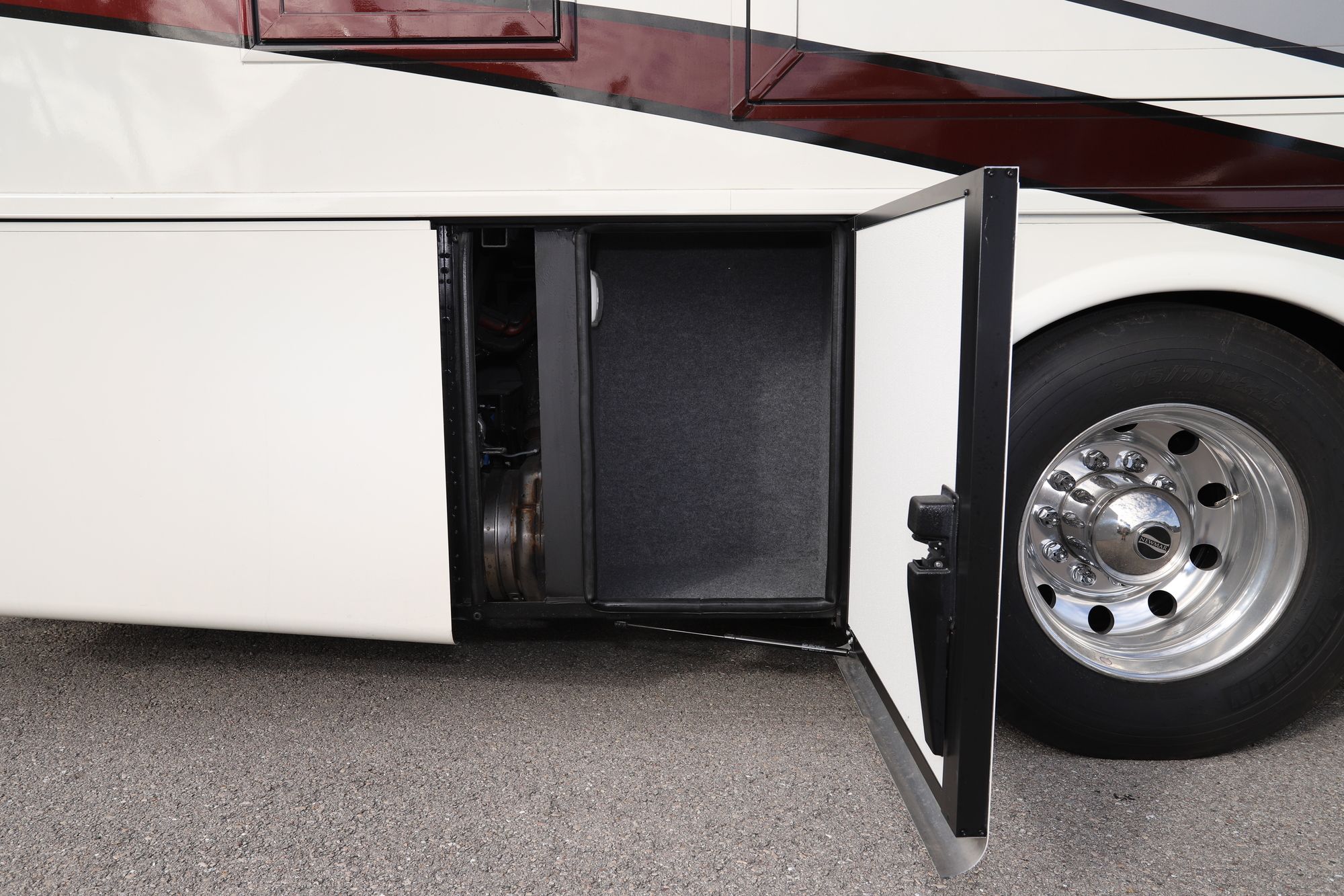 New 2021 Newmar Kountry Star 4037 Class A  For Sale
