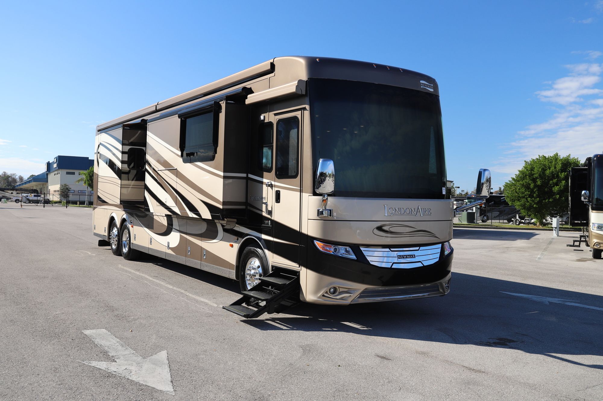 Used 2017 Newmar London Aire 4519 Class A  For Sale