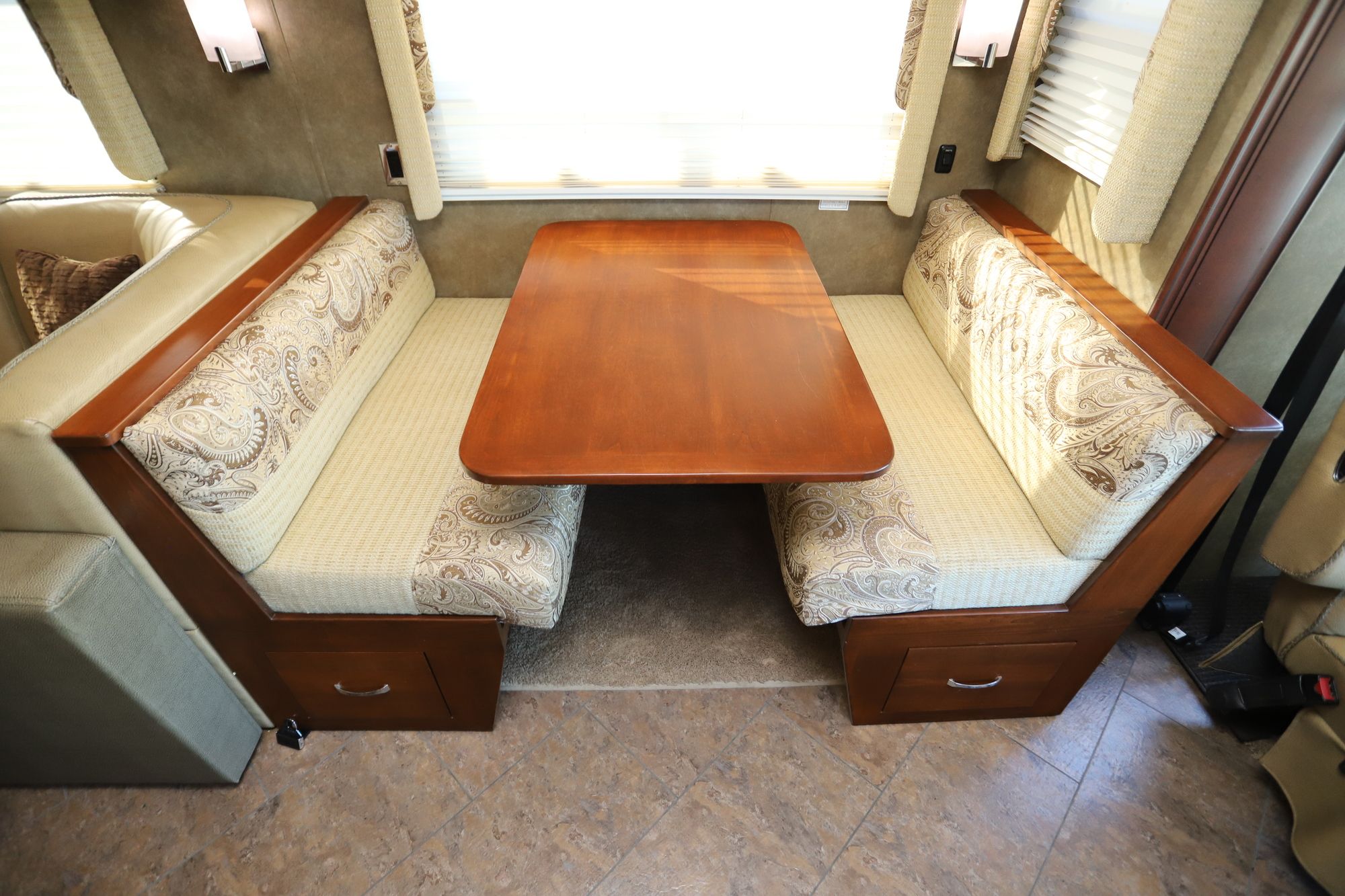 Used 2015 Newmar Bay Star 3401 Class A  For Sale