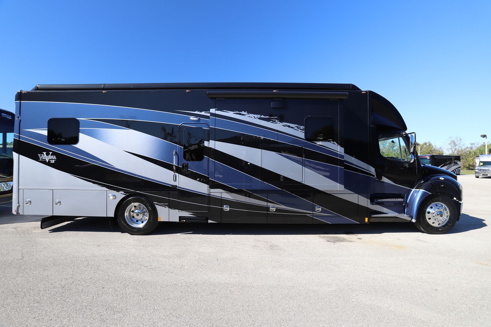 New 2021 Renegade Rv Verona Le 38LDG Super C  For Sale