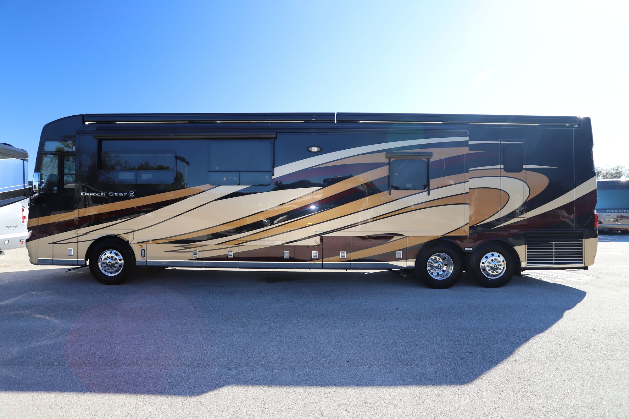 Used 2018 Newmar Dutch Star 4362 Class A  For Sale