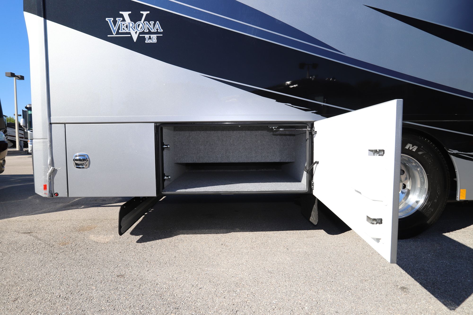 New 2021 Renegade Rv Verona Le 38LDG Super C  For Sale