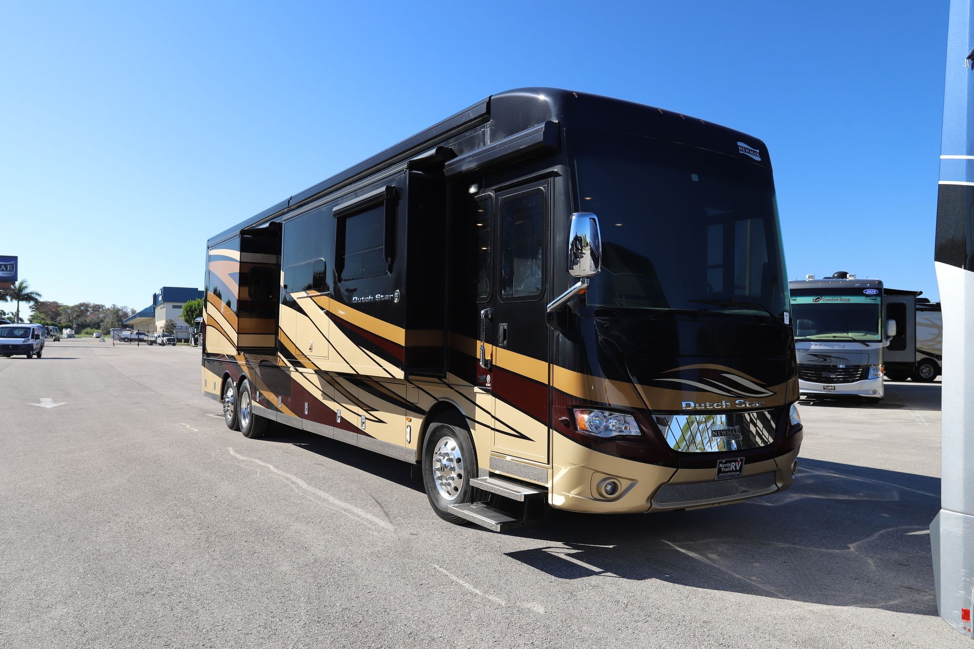 Used 2018 Newmar Dutch Star 4362 Class A  For Sale