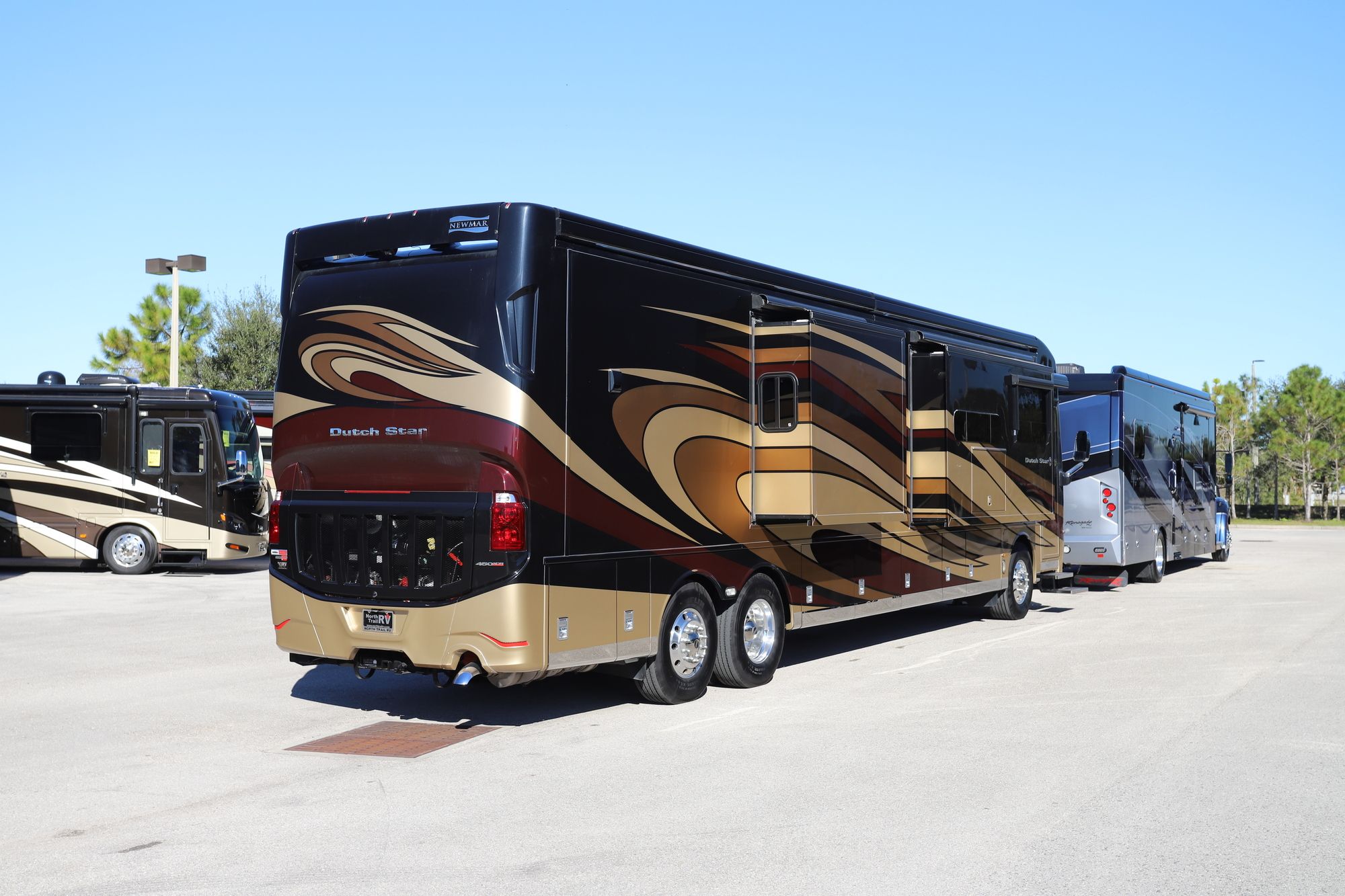 Used 2018 Newmar Dutch Star 4362 Class A  For Sale