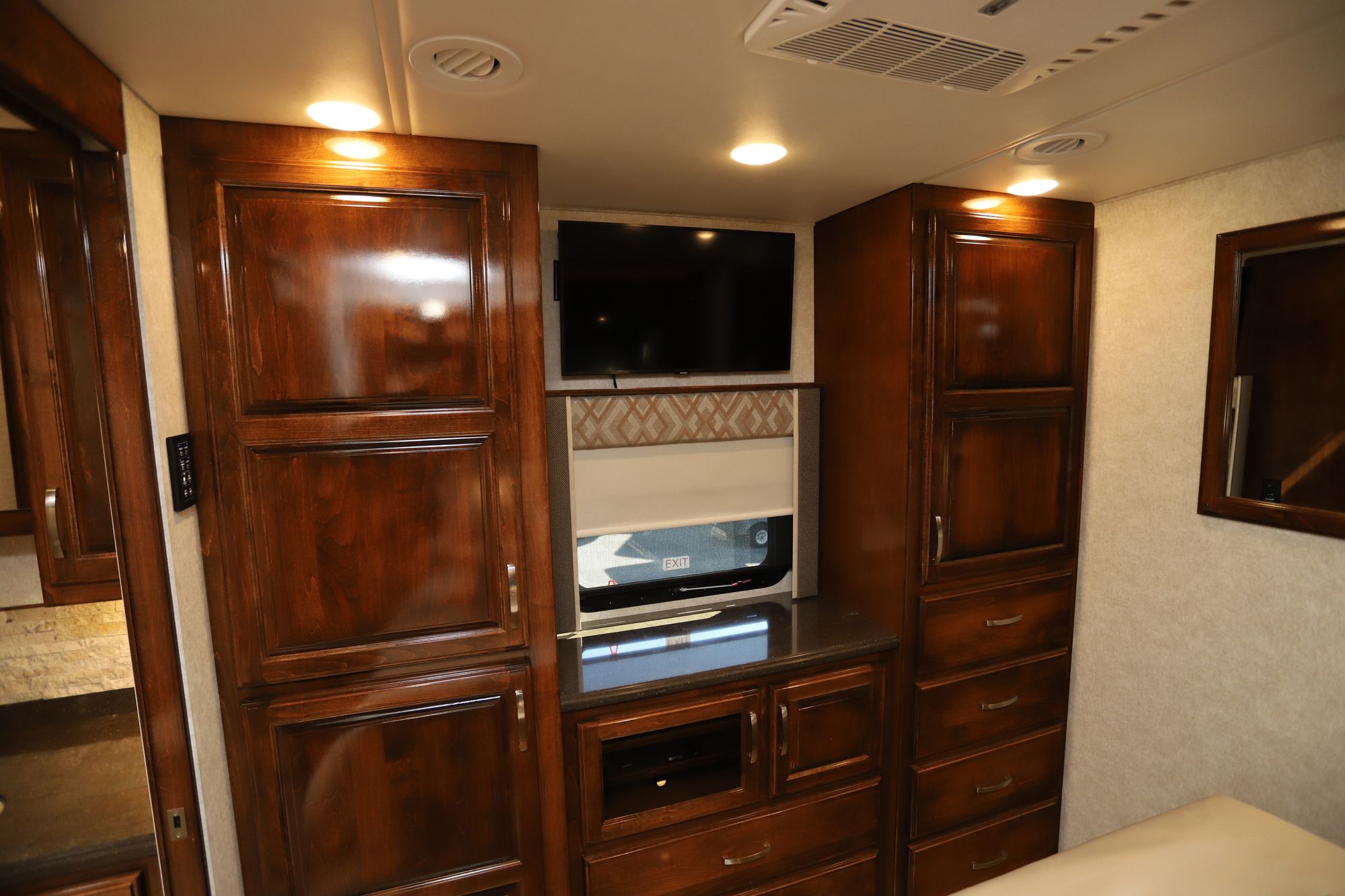 New 2021 Renegade Rv Verona Le 38LDG Super C  For Sale