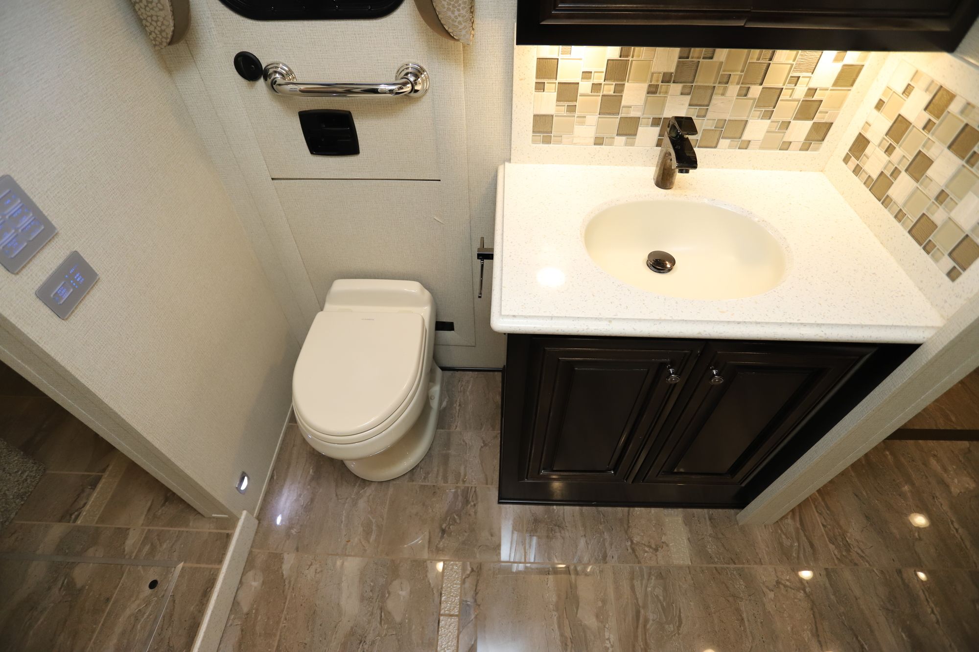 Used 2018 Newmar Dutch Star 4362 Class A  For Sale
