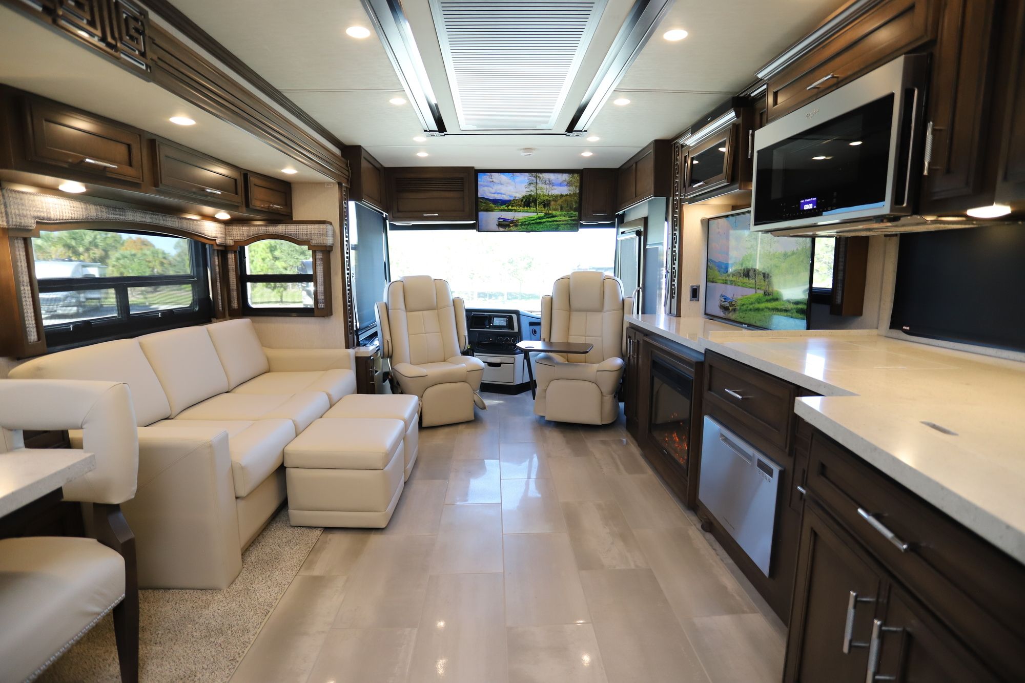 New 2021 Newmar Ventana 3709 Class A  For Sale