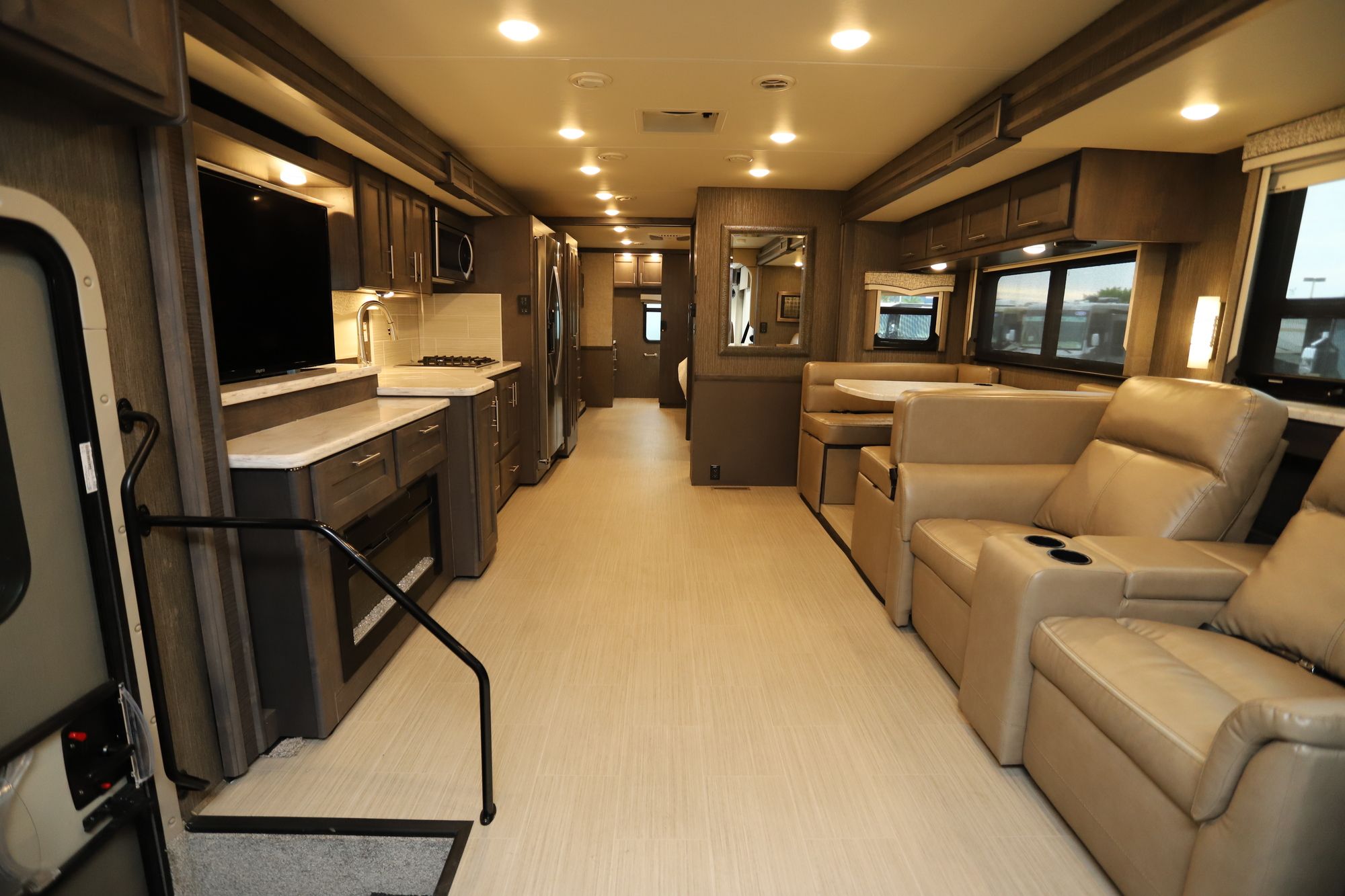 New 2021 Thor Challenger 37FH Class A  For Sale